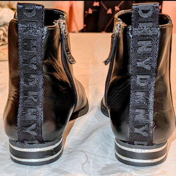 DKNY Lacey Metallic - Stripe Booties - Picture 5 of 8